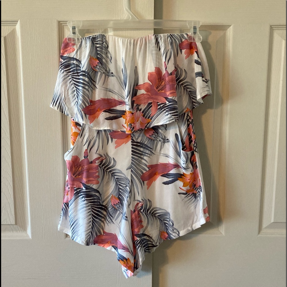 Solaris Style Tropical Print Strapless Romper